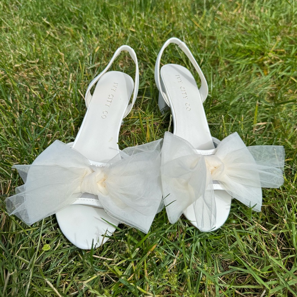 Ivy City Co White Tulle Bow Bridal Block Heel Slingback Wedding Shoes Size 9